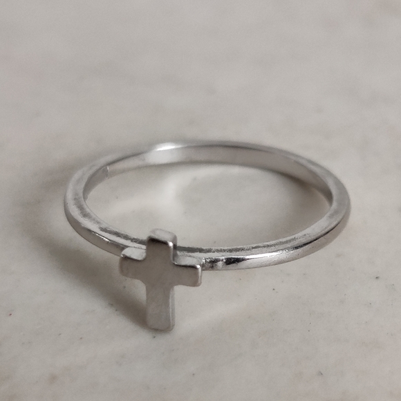 Sterling Silver Cross Ring - Picture 11 of 16